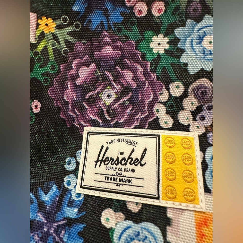 Herschel x LEGO® Classic XL Backpack, Garden Floral - Picture 8 of 12
